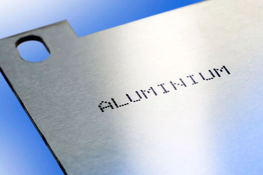 ag真人平台喷码干货分享：怎样选择喷码机油墨？？？？？？