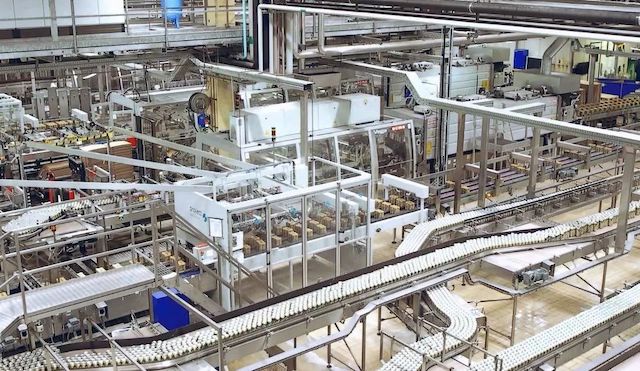 2018饮料展，，，，，多米诺喷码机智能平台超前体验！