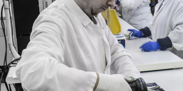 Ascensia Diabetes Care怎样使用伟迪捷激光喷码机降低企业本钱？？？？？